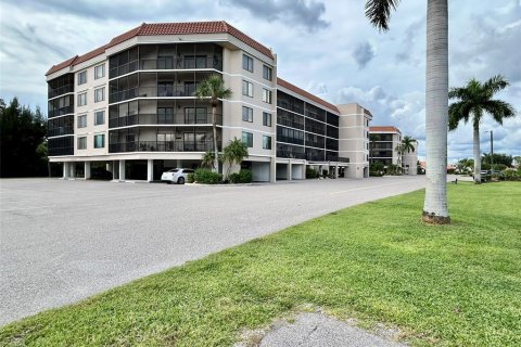 Condominio en Punta Gorda, Florida, 1 dormitorio  № 2398784
