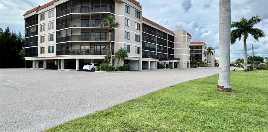 Condominio en Punta Gorda, Florida, 1 dormitorio  № 2398784