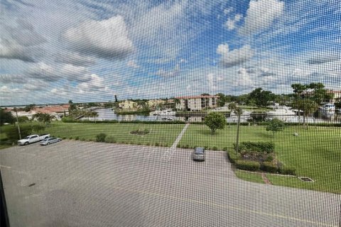 Condominio en alquiler en Punta Gorda, Florida, 1 dormitorio, 99.96 m2 № 2398784 - foto 18