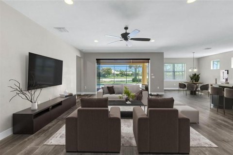 House in Fort Myers, Florida 3 bedrooms, 231.33 sq.m. № 1583591 - photo 3