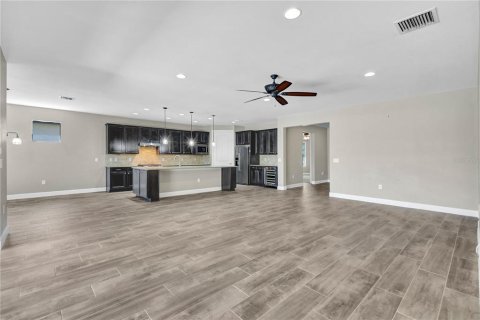 House in Fort Myers, Florida 3 bedrooms, 231.33 sq.m. № 1583591 - photo 16