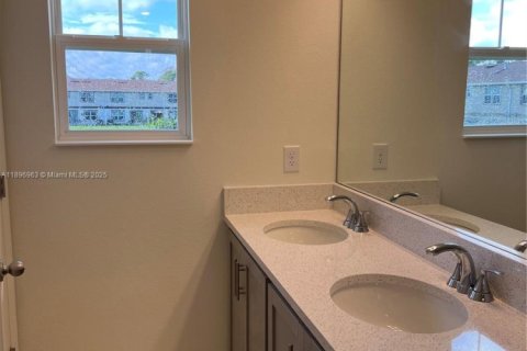 Adosado en alquiler en Fort Myers, Florida, 3 dormitorios № 2035856 - foto 23