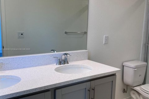 Adosado en alquiler en Fort Myers, Florida, 3 dormitorios № 2035856 - foto 19