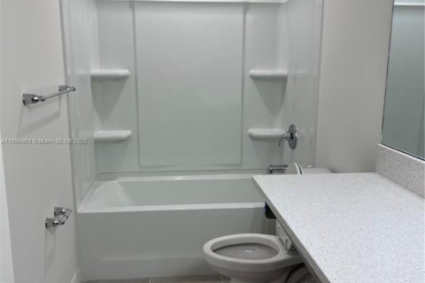 Adosado en alquiler en Fort Myers, Florida, 3 dormitorios № 2035856 - foto 18