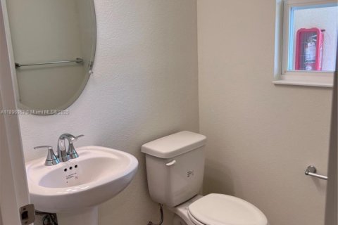 Adosado en alquiler en Fort Myers, Florida, 3 dormitorios № 2035856 - foto 14