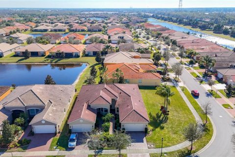 House in Wimauma, Florida 3 bedrooms, 167.22 sq.m. № 2210476 - photo 3