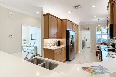 House in Wimauma, Florida 3 bedrooms, 167.22 sq.m. № 2210476 - photo 14