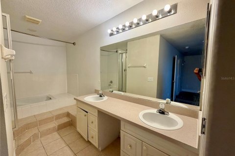 Touwnhouse à vendre à Davenport, Floride: 4 chambres, 168.25 m2 № 2337245 - photo 12