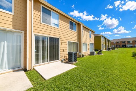 Touwnhouse à vendre à Davenport, Floride: 4 chambres, 168.25 m2 № 2337245 - photo 4