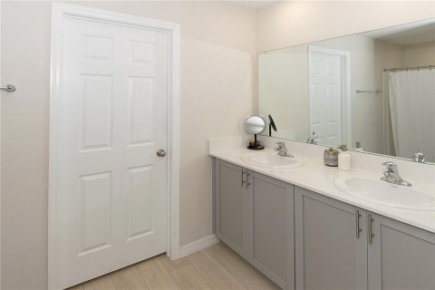 Adosado en venta en Haines City, Florida, 4 dormitorios, 172.8 m2 № 2098585 - foto 10