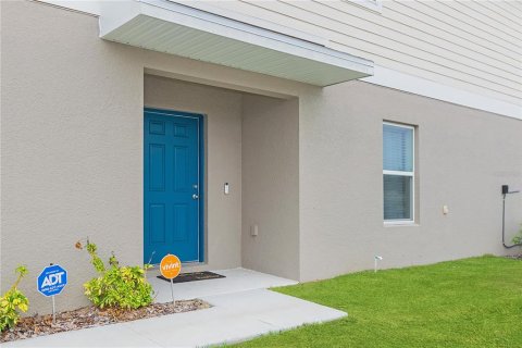Adosado en venta en Haines City, Florida, 4 dormitorios, 172.8 m2 № 2098585 - foto 15