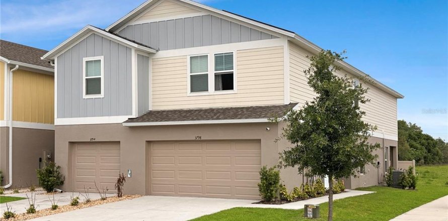 Adosado en Haines City, Florida 4 dormitorios, 172.8 m2 № 2098585