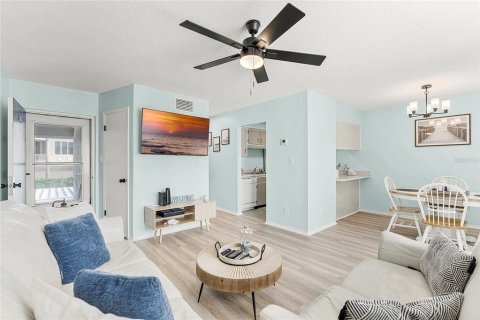 Condominio en venta en New Smyrna Beach, Florida, 1 dormitorio, 59.09 m2 № 1848600 - foto 5