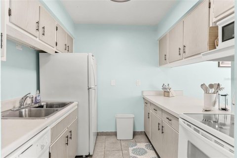 Condominio en venta en New Smyrna Beach, Florida, 1 dormitorio, 59.09 m2 № 1848600 - foto 11