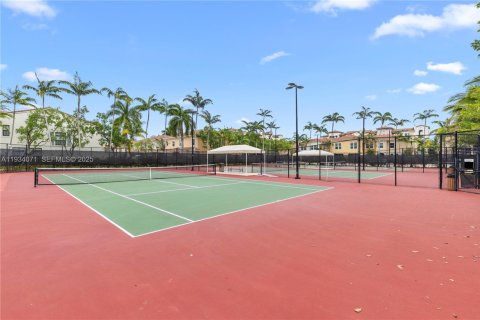 Снять в аренду таунхаус в Санрайз, Флорида 3 спальни, 157.93м2, № 1992301 - фото 29