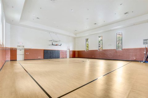 Снять в аренду таунхаус в Санрайз, Флорида 3 спальни, 157.93м2, № 1992301 - фото 28