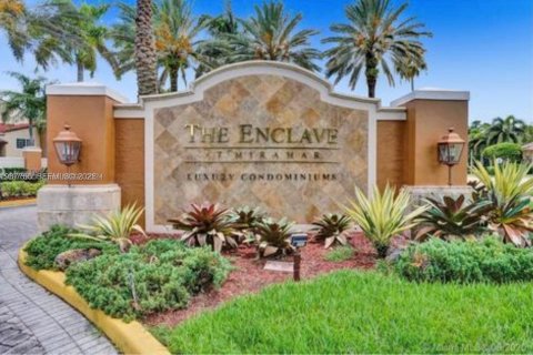 Condo à Miramar, Floride, 2 chambres  № 2048989