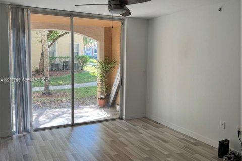 Copropriété à louer à Miramar, Floride: 2 chambres, 89.74 m2 № 2048989 - photo 5