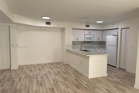 Copropriété à louer à Miramar, Floride: 2 chambres, 89.74 m2 № 2048989 - photo 8