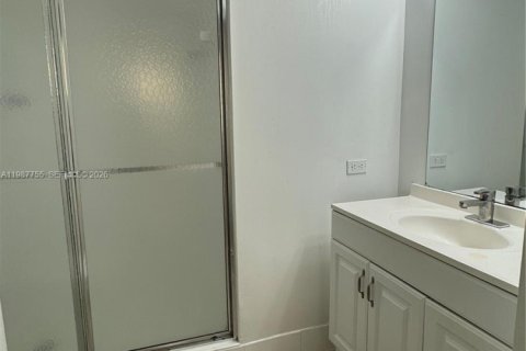 Copropriété à louer à Miramar, Floride: 2 chambres, 89.74 m2 № 2048989 - photo 13