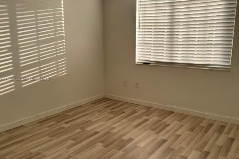 Copropriété à louer à Miramar, Floride: 2 chambres, 89.74 m2 № 2048989 - photo 9