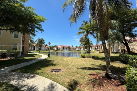 Copropriété à louer à Miramar, Floride: 2 chambres, 89.74 m2 № 2048989 - photo 6