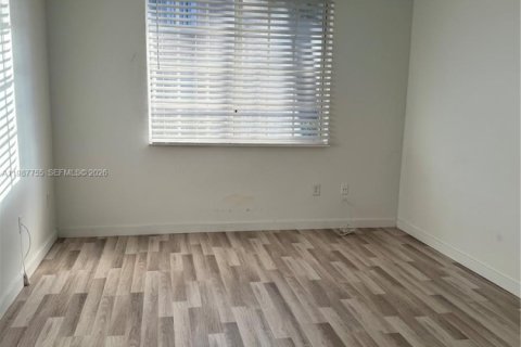 Copropriété à louer à Miramar, Floride: 2 chambres, 89.74 m2 № 2048989 - photo 17