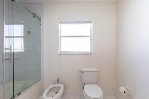 Casa en venta en Miami, Florida, 3 dormitorios, 115.66 m2 № 2028183 - foto 17