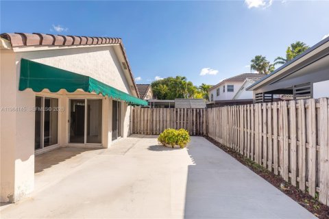 Casa en venta en Miami, Florida, 3 dormitorios, 115.66 m2 № 2028183 - foto 29