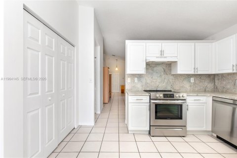 Casa en venta en Miami, Florida, 3 dormitorios, 115.66 m2 № 2028183 - foto 6