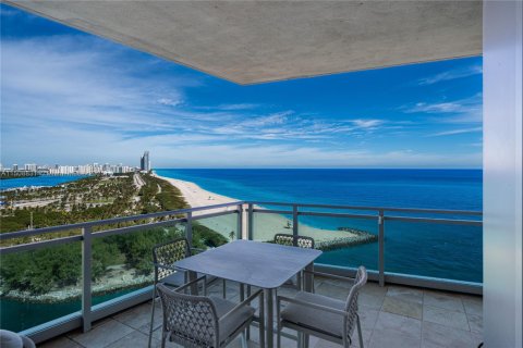 Copropriété à louer à Bal Harbour, Floride: 3 chambres, 245.54 m2 № 1921012 - photo 13