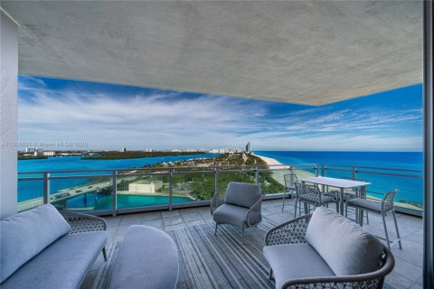 Copropriété à louer à Bal Harbour, Floride: 3 chambres, 245.54 m2 № 1921012 - photo 20