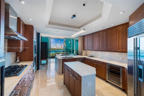 Copropriété à louer à Bal Harbour, Floride: 3 chambres, 245.54 m2 № 1921012 - photo 11