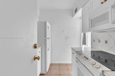 Condominio en venta en Miami, Florida, 44.59 m2 № 1865320 - foto 20