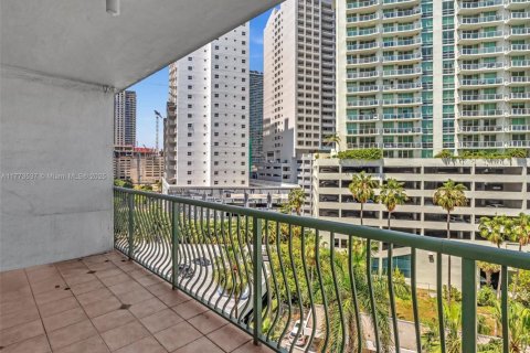 Condominio en venta en Miami, Florida, 44.59 m2 № 1865320 - foto 24