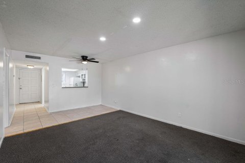Condominio en alquiler en Tampa, Florida, 1 dormitorio, 69.12 m2 № 1807207 - foto 11
