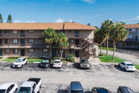Condominio en alquiler en Tampa, Florida, 1 dormitorio, 69.12 m2 № 1807207 - foto 1