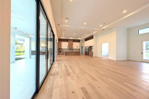 House in Orlando, Florida 4 bedrooms, 480.68 sq.m. № 2388101 - photo 5