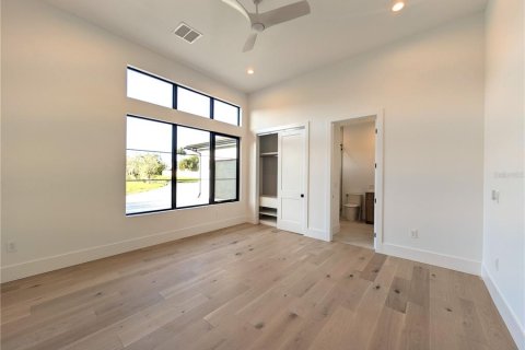House in Orlando, Florida 4 bedrooms, 480.68 sq.m. № 2388101 - photo 22