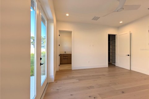 House in Orlando, Florida 4 bedrooms, 480.68 sq.m. № 2388101 - photo 27