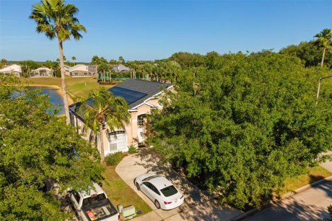 House in Davenport, Florida 5 bedrooms, 224.08 sq.m. № 1576359 - photo 2