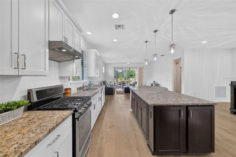 Casa en venta en Bradenton, Florida, 2 dormitorios, 184.88 m2 № 2138570 - foto 10