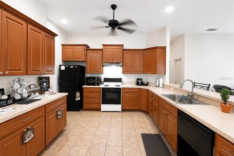 House in Lakeland, Florida 3 bedrooms, 231.05 sq.m. № 2195494 - photo 6