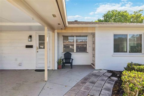 House in Bradenton, Florida 2 bedrooms, 95.5 sq.m. № 1904535 - photo 3