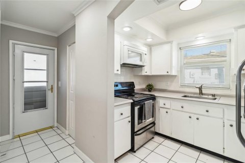House in Bradenton, Florida 2 bedrooms, 95.5 sq.m. № 1904535 - photo 13