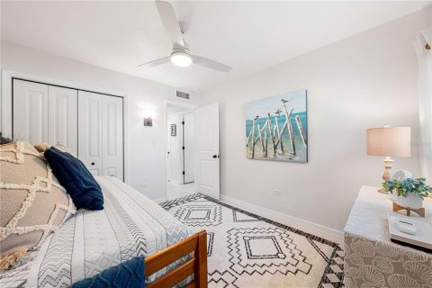 Condo in Sarasota, Florida, 2 bedrooms  № 1869607 - photo 28
