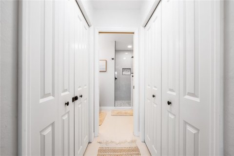 Condo in Sarasota, Florida, 2 bedrooms  № 1869607 - photo 25