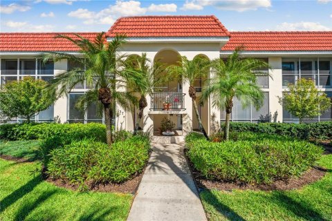 Condo in Sarasota, Florida, 2 bedrooms  № 1869607 - photo 1