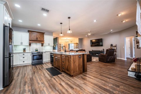 Villa ou maison à vendre à Lakeland, Floride: 4 chambres, 211.45 m2 № 2421601 - photo 13