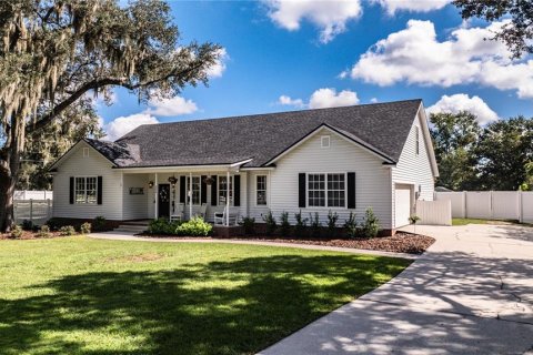 Villa ou maison à vendre à Lakeland, Floride: 4 chambres, 211.45 m2 № 2421601 - photo 4